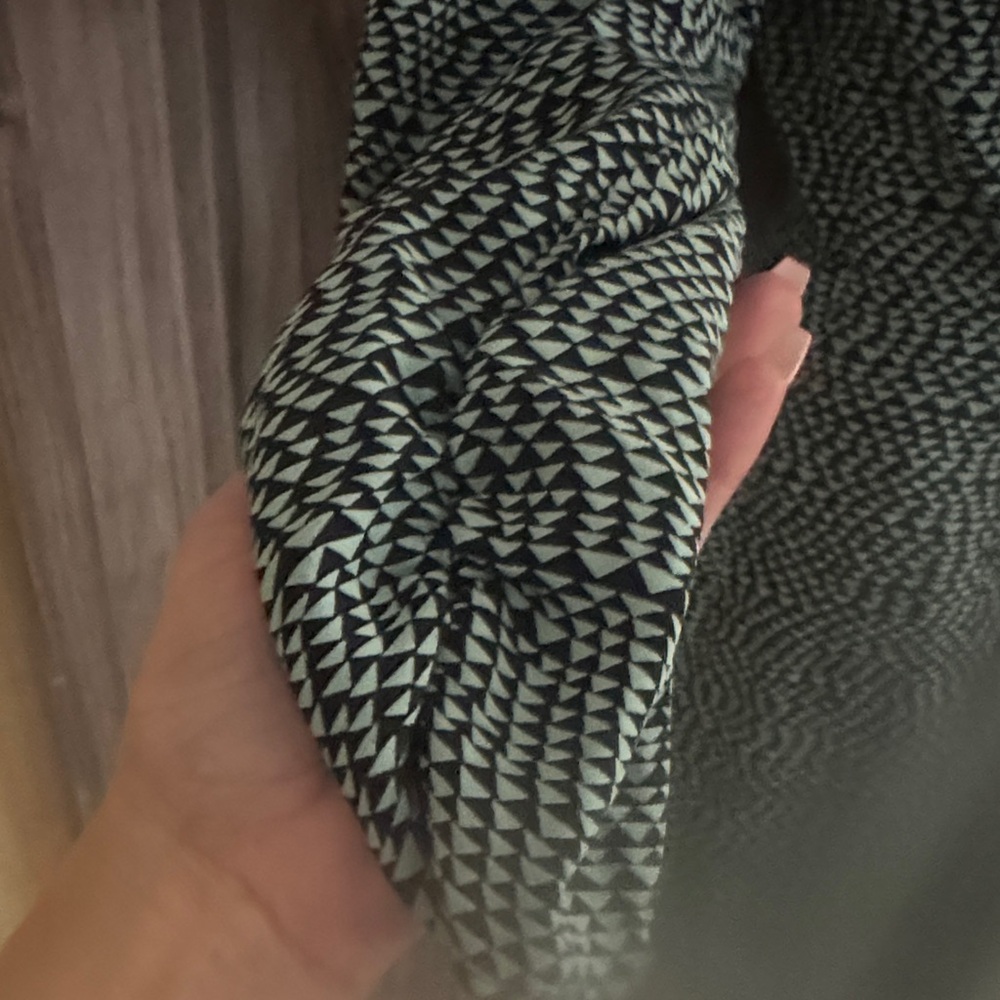 Chic Long Sleeve Patterned Dress - image 3